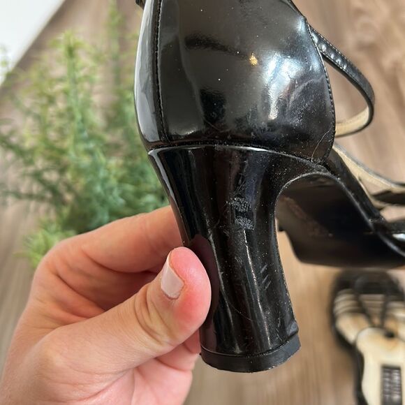 STUART WEITZMAN PATENT LEATHER STRAPPY SANDALS WITH HEEL SIZE 6 BLACK - Picture 8 of 9